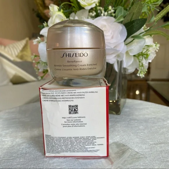 Shiseido Benefiance Wrinkle Smoothing Cream Moisturizer 50ml 1.7oz . - Picture 7 of 10